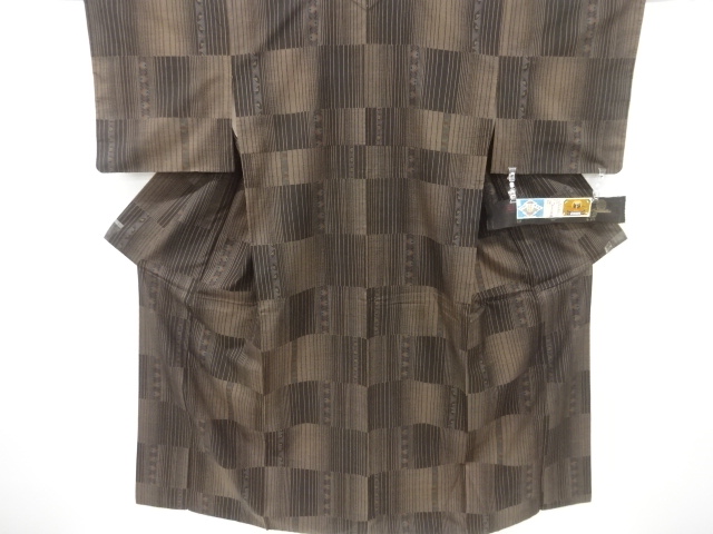 幾何学模様織り出し本場泥大島紬着物(5マルキ)